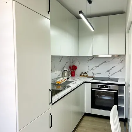 Komuna Parisit New Apartment *